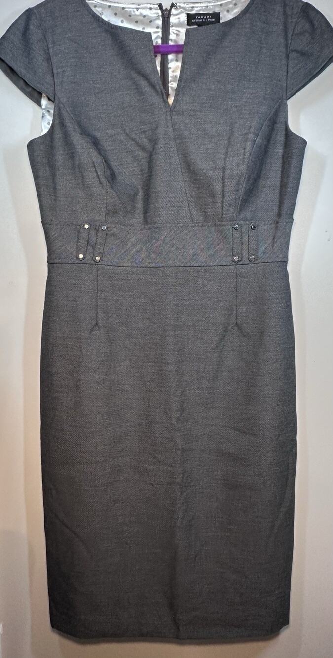 Tahari Arthur S. Levine Gray Sheath Dress 8 V-Neck Cap Sleeve Studded Zip